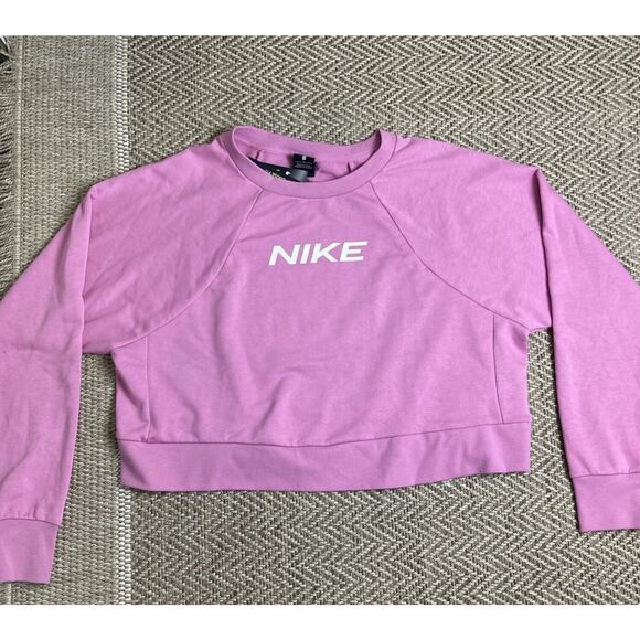 Nike Tops - Nike Essentials Women's Oversized Crewneck Cropped Sweatshirt Size 1X Pink NWT